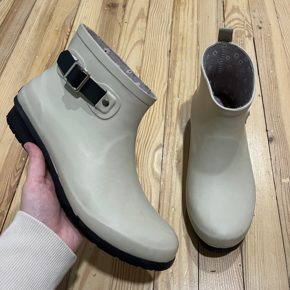 Chooka Downtown Shortie Rain Boots Women 11 Taupe Waterproof Ankle Buckle Boot
